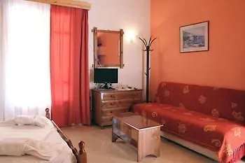 Alexaria Holidays Aparthotel 3*