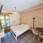 Alexaria Holidays Homes 3* Frínion