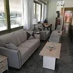 Alexaria Holidays Homes Lägenhetshotell Frínion