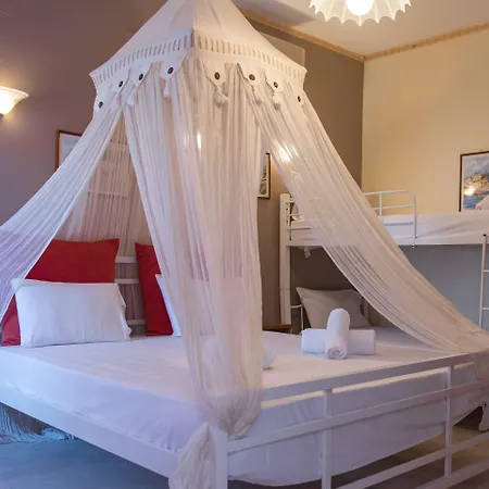 Alexaria Holidays Hotel apartamentowy