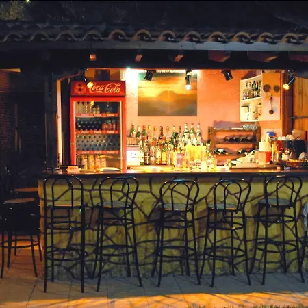 Ξενοδοχείο με διαμερίσματα Alexaria Holidays Φρύνι