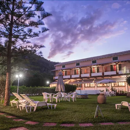 Ξενοδοχείο με διαμερίσματα Alexaria Holidays 4*