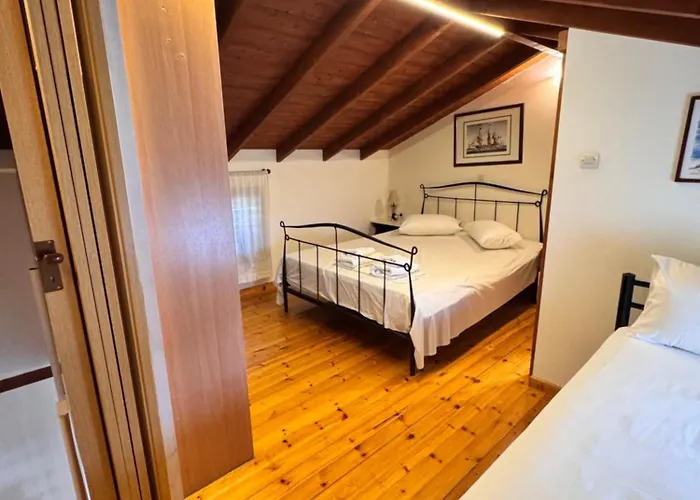 Alexaria Holidays Homes 4*